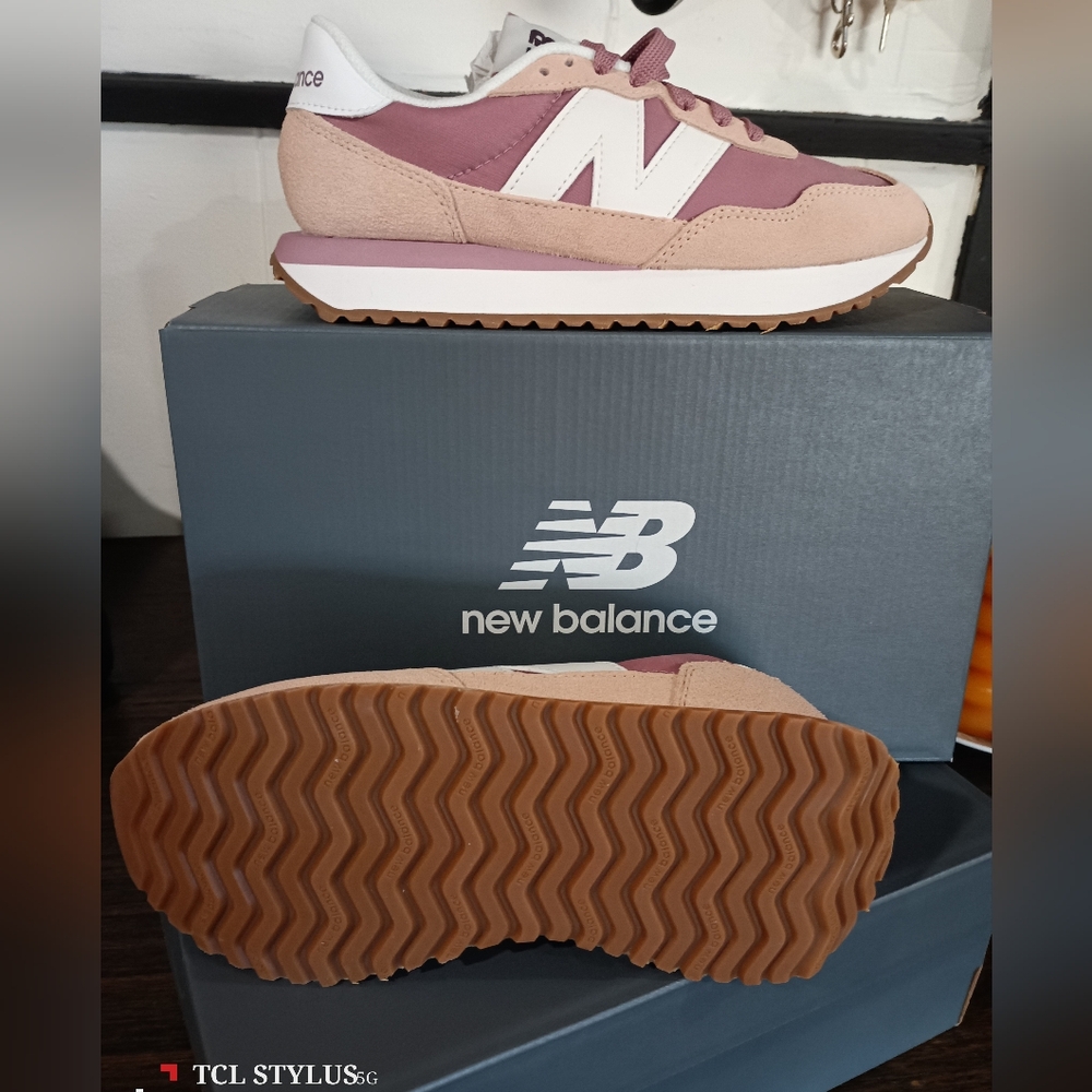 Women's sneakers